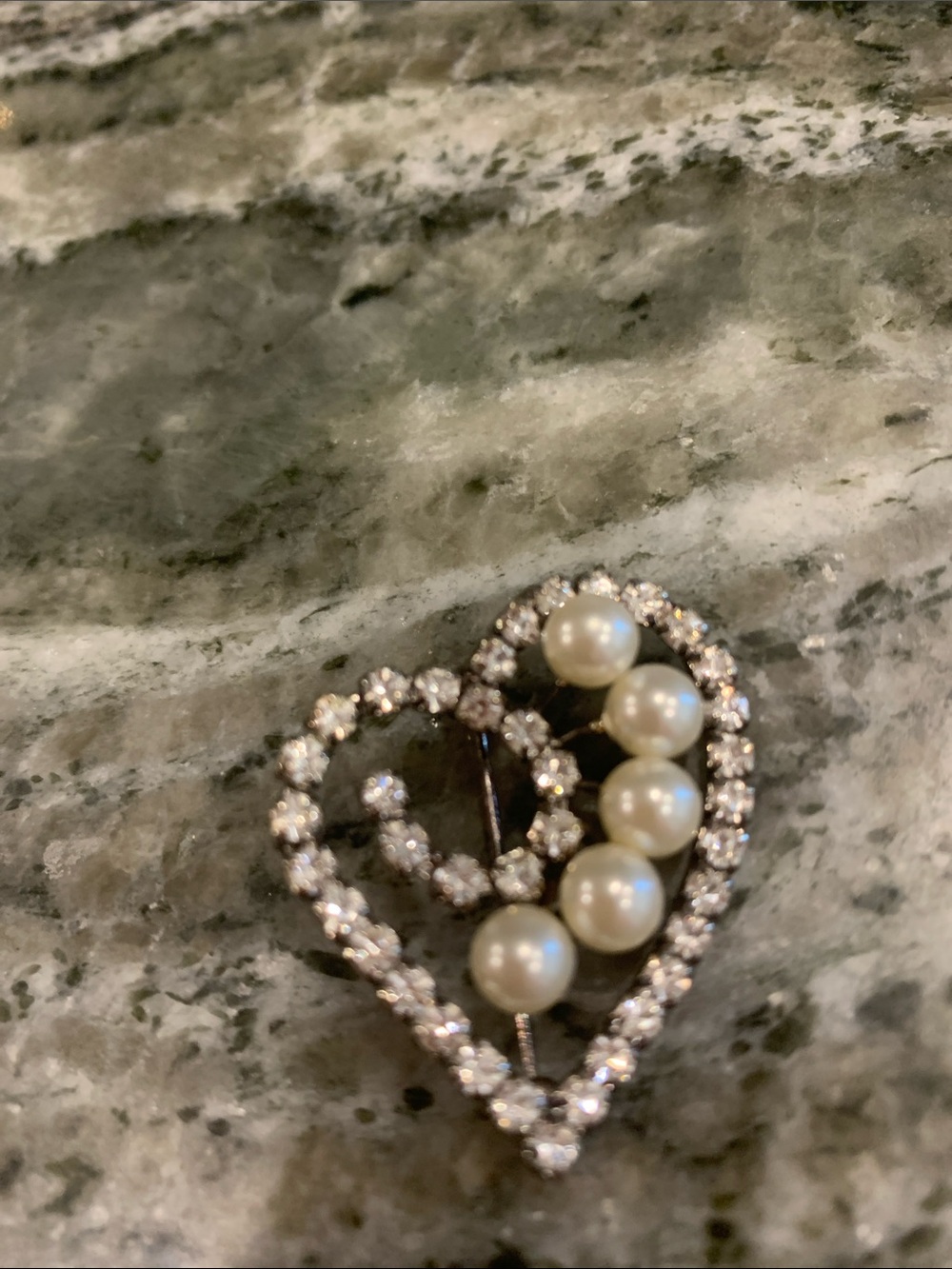 Pearl & Crystal Heart Brooch: beautiful!!!!